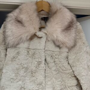 Dare2b Cream Teddy Jacket with Plush Collar